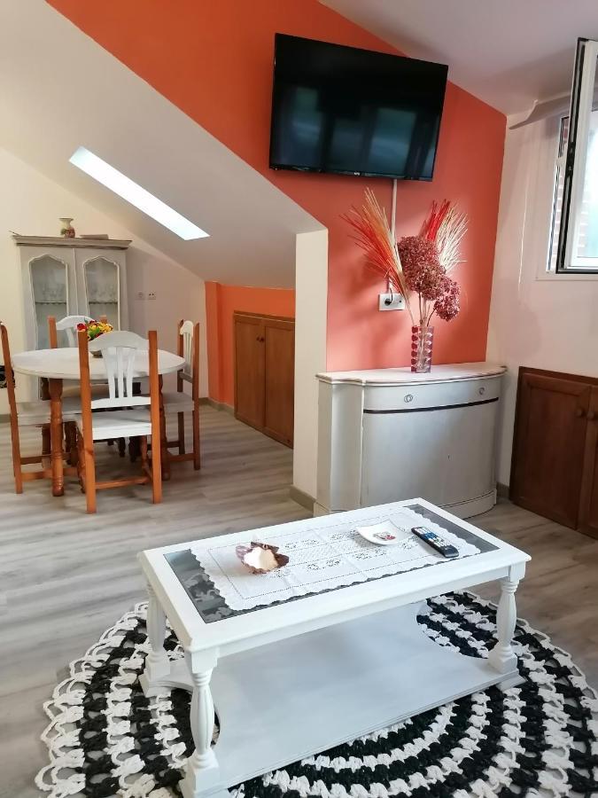 شقة Apartamento Turistico La Mies اورينيا المظهر الخارجي الصورة